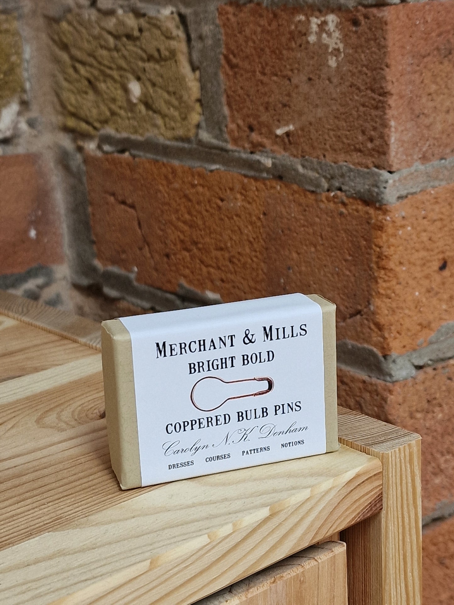 Merchant & Mills Bulb Pins